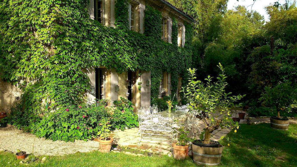 Chambre D'Hotes Le Moulin De Moulis Exterior photo