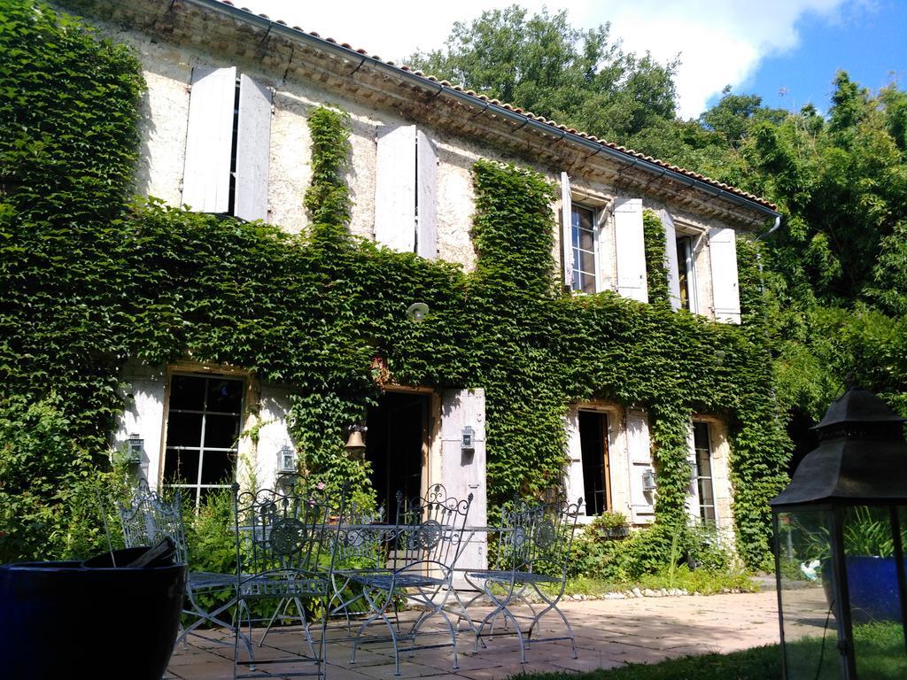 Chambre D'Hotes Le Moulin De Moulis Exterior photo